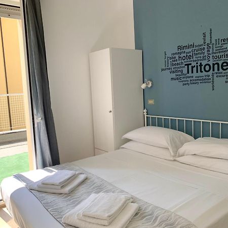Hotel Tritone Римини Стая снимка